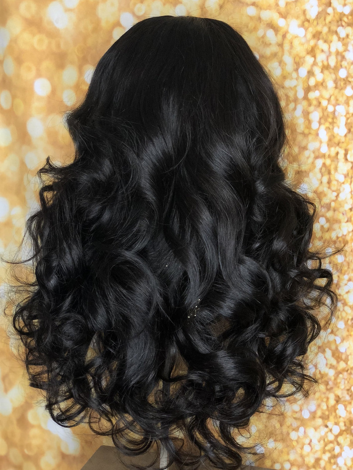 StylezbyGina WIGS CAMBODIAN WAVY CLOSURE UNIT 18IN